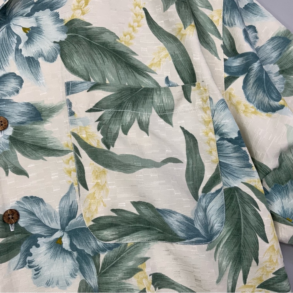 Tommy‎ Bahama 100% Silk. Floral Print Shirt - Blue and Green. Men’s Size Large. - Picture 4 of 7